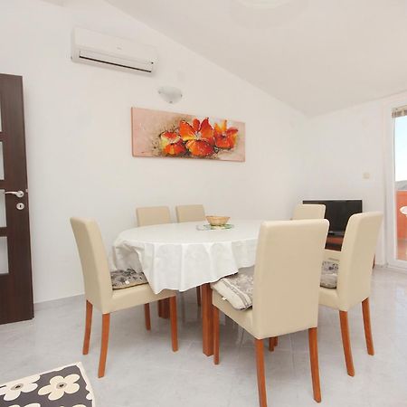 Apartments By The Sea Vlasici, Pag - 9324 Pokoj fotografie